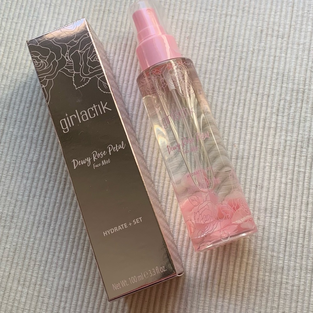 Girlactik Rose Petal Dewy Face Mist